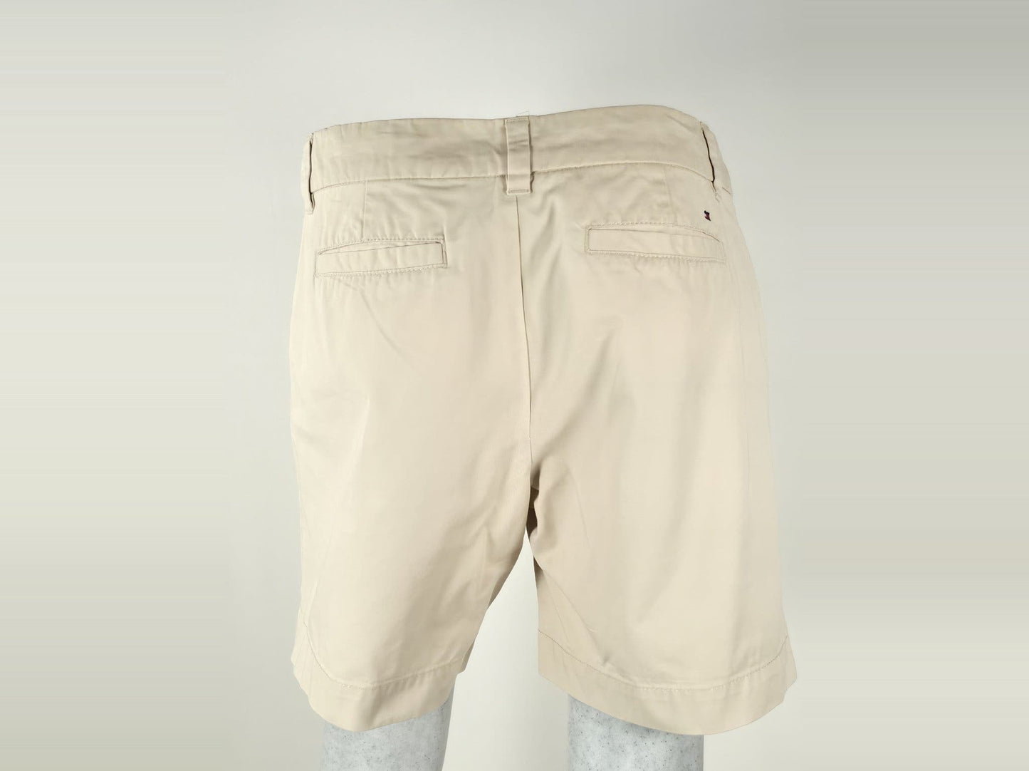TOMMY HILFIGER Chino Shorts Women Size 8 M Beige Khaki Cotton Premium