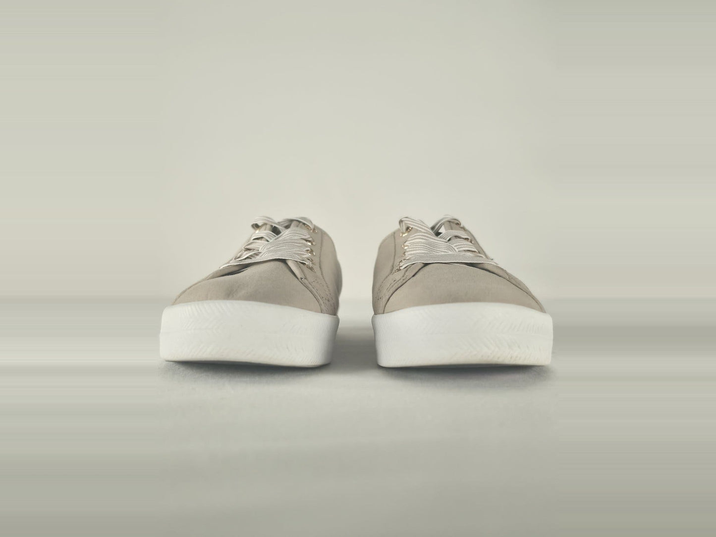 TOMMY HILFIGER Canvas Sneakers Shoes Size 37 Beige Ribbon Laces Premium
