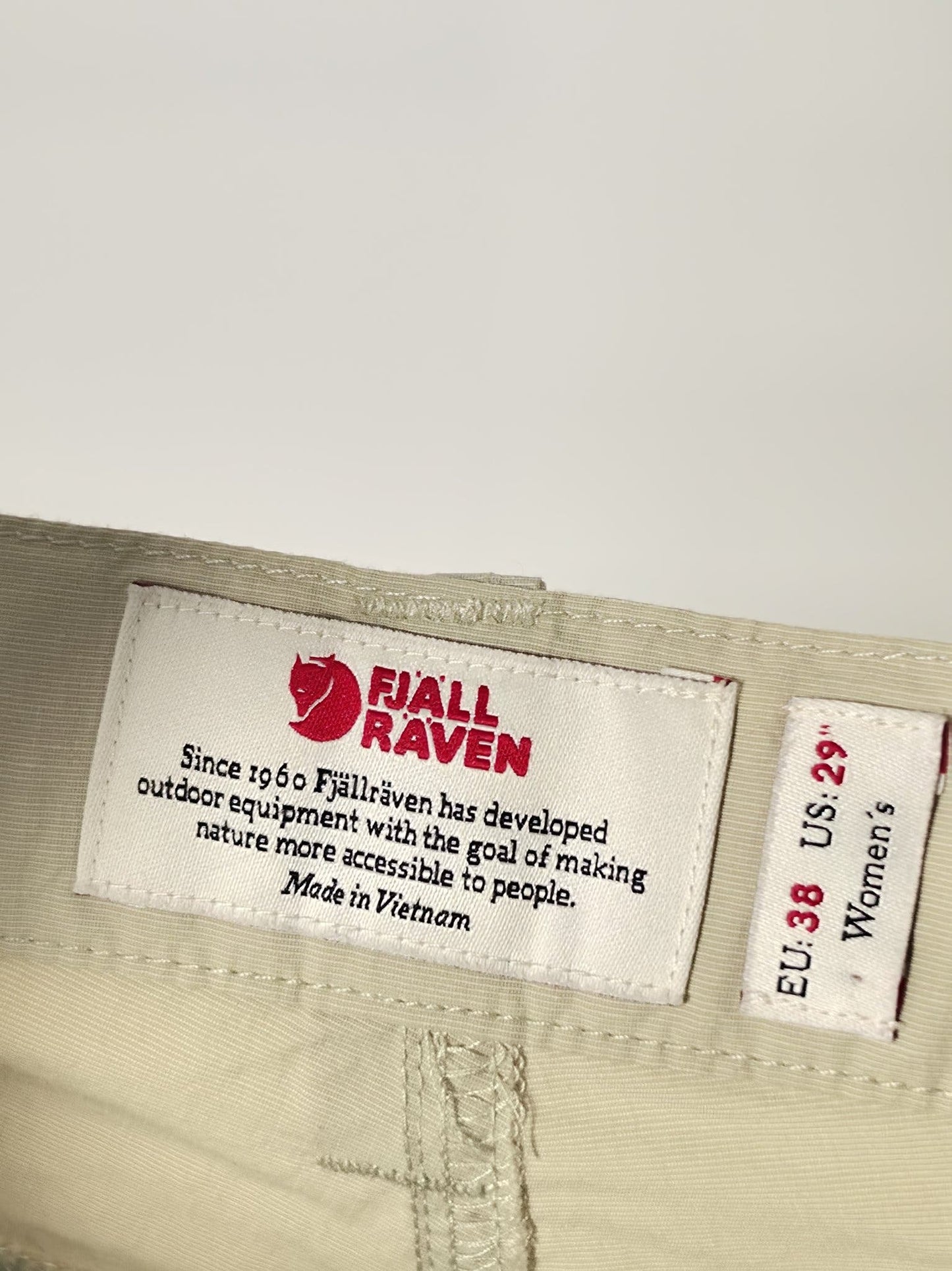 FJÄLLRÄVEN Daloa MT 3 Stage Trousers Size 38 Women's Beige Convertible Pants