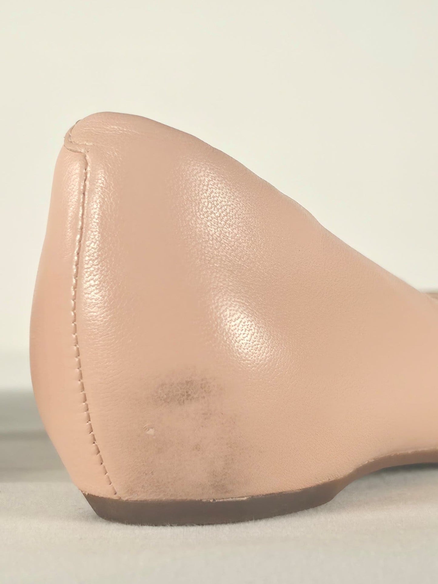 CLARKS Artisan Leather Ballerina Flats Size 39 Nude Pink Bronze Cap Toe Shiny