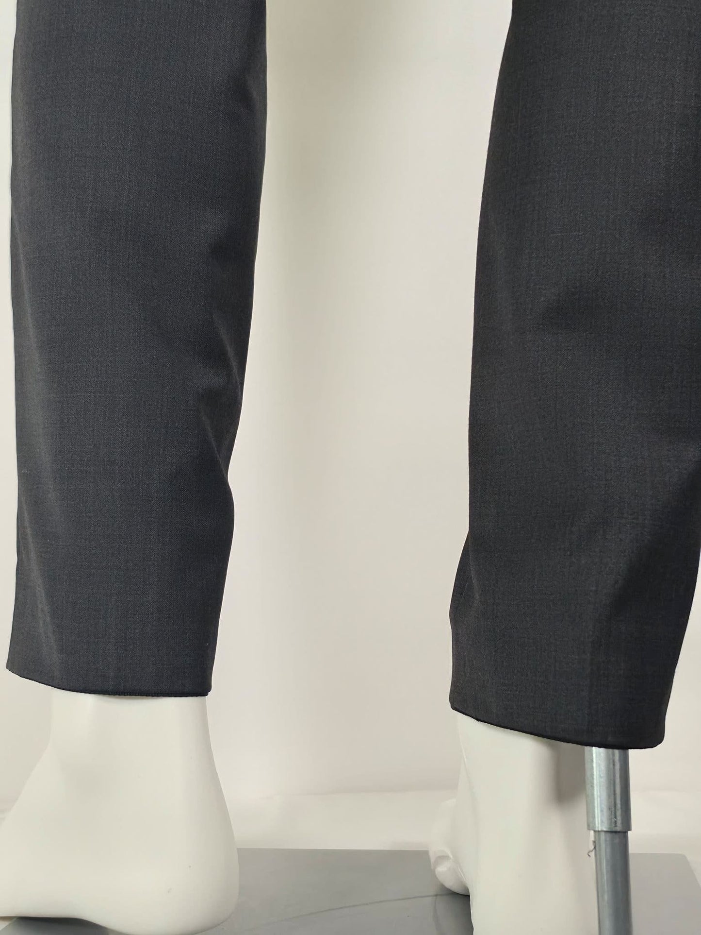OSCAR JACOBSON Damien Trousers Size 48 M Dark Grey Wool Blend Pants Slim Premium