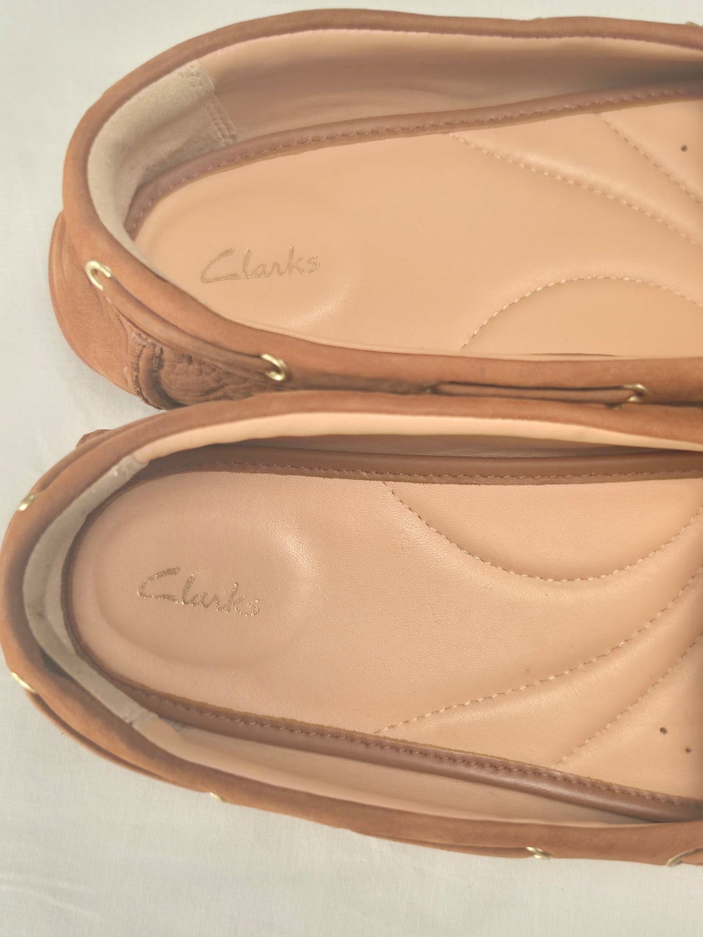 CLARKS Leather Loafers Moccasins Driving Shoes Size 39 Brown Tan Ladies Casual