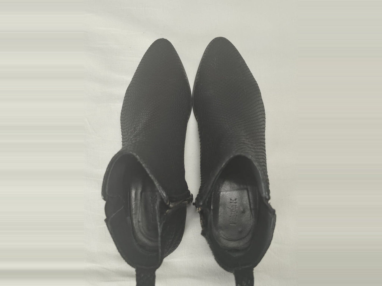 FILIPPA K Leather Ankle Boots Size 36 Black Snake Embossed Premium Chelsea