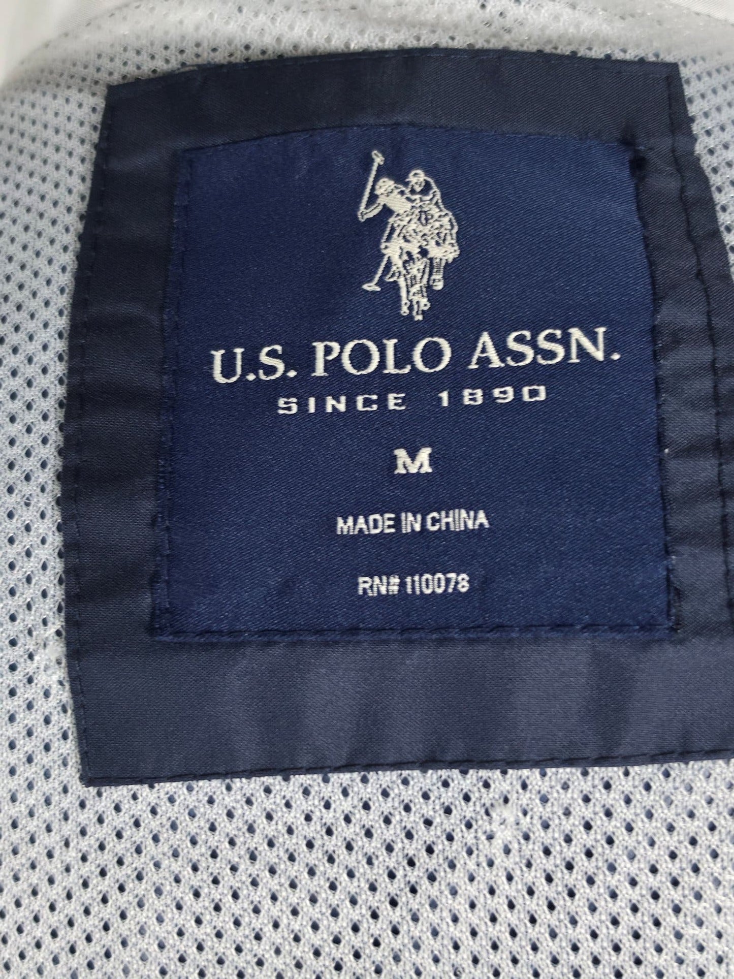 US POLO ASSN Windbreaker Jacket Size M 48 Navy Blue Lightweight Premium Sporty