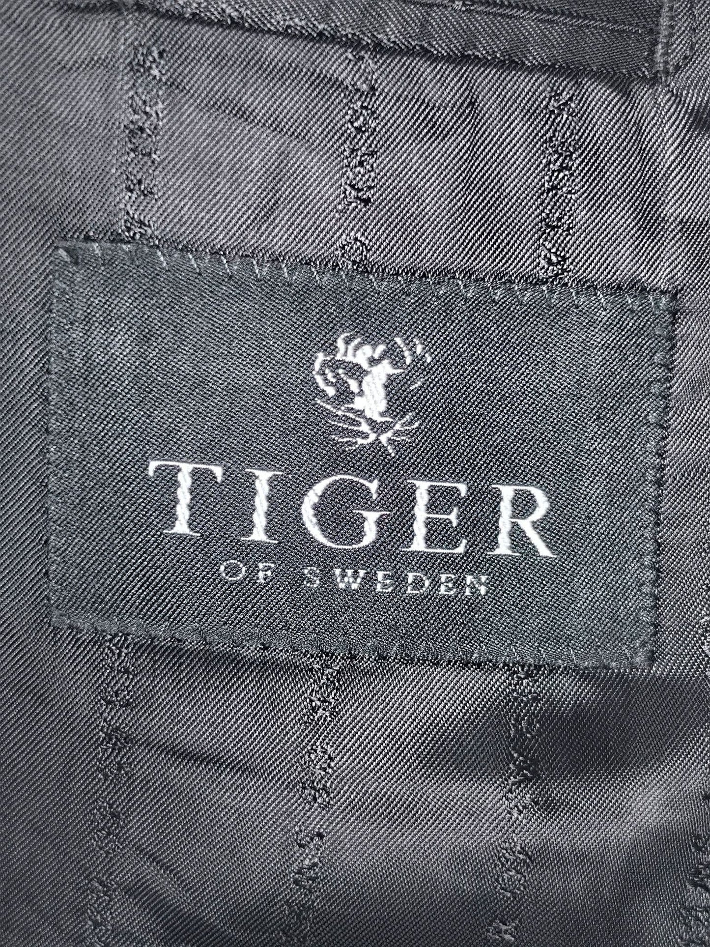 TIGER OF SWEDEN Major Blazer Size 50 Dark Grey Red Black Pinstripe 100% Wool
