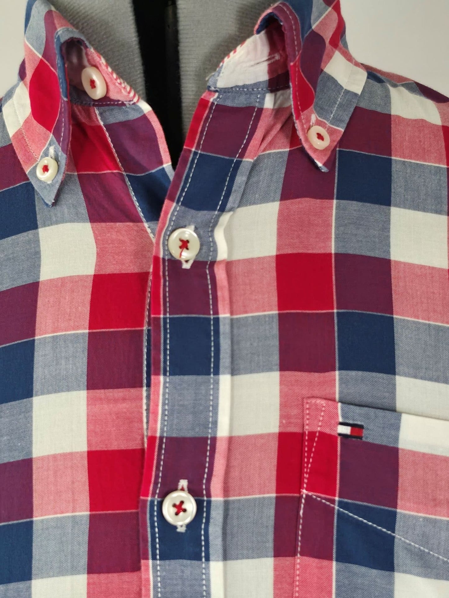 TOMMY HILFIGER Custom Fit Shirt Size XS Red Navy White Blue Plaid Check Cotton