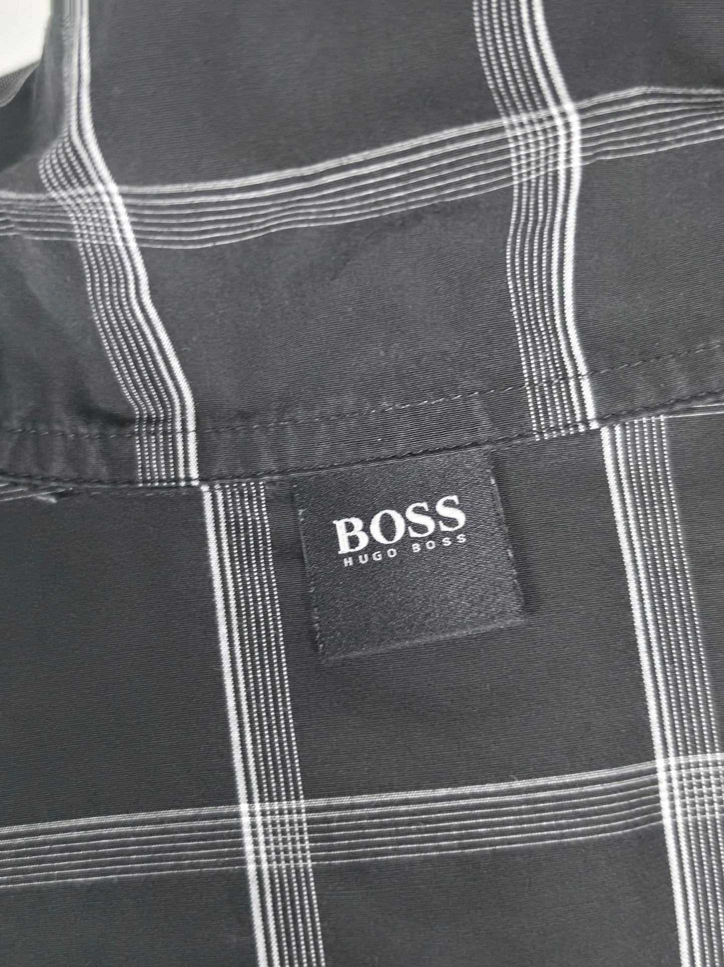 HUGO BOSS Plaid Shirt Size XL Black White Checked 100% Cotton Premium Casual